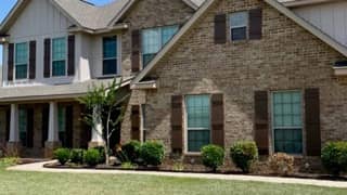 Family home exterior repaint in Daphne, Alabama