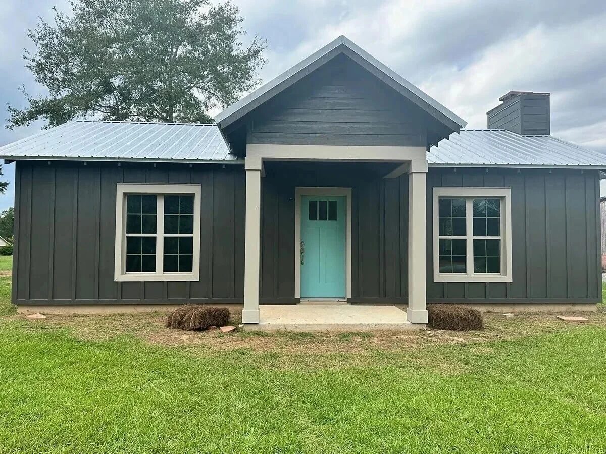 Board And Batten Brown Body Beige Trim — Exterior Painting in Bay Minette, Baldwin County, Alabama by Paint Doctors LLC.
