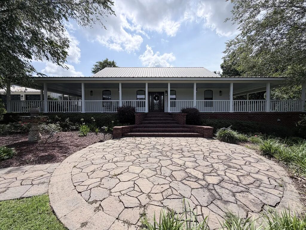 Front — Exterior Painting in Stapleton, Baldwin County, Alabama by Paint Doctors LLC.