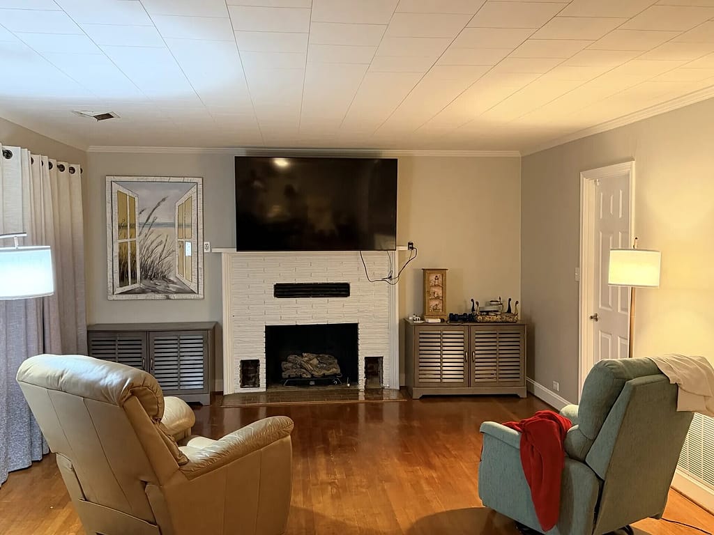Living Room Repaint Walls in Agreeable Gray SW7029, Interior Painting in Robertsdale, Alabama by Paint Doctors LLC